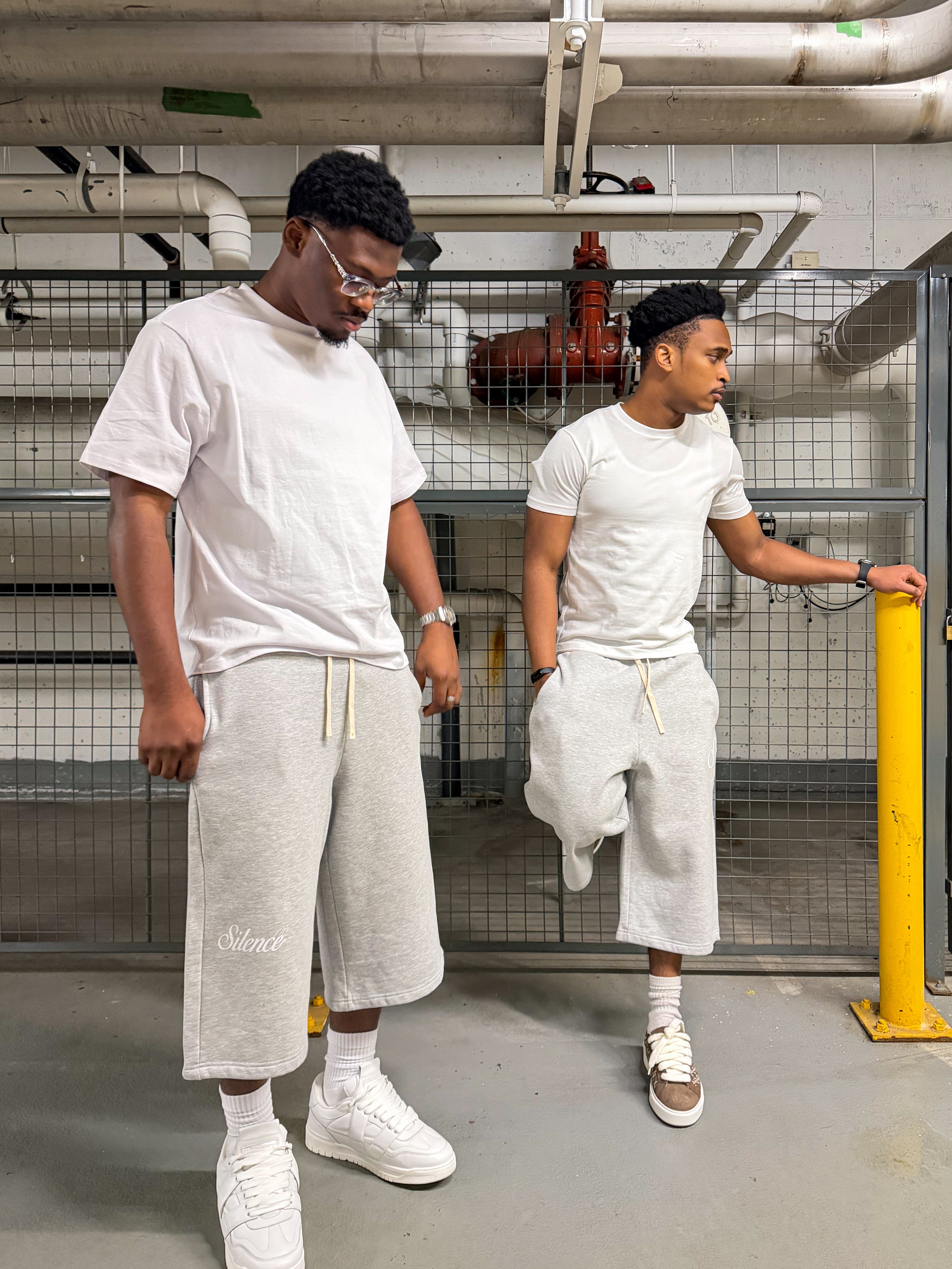 FLOWER GREY 3/4 SWEATPANTS