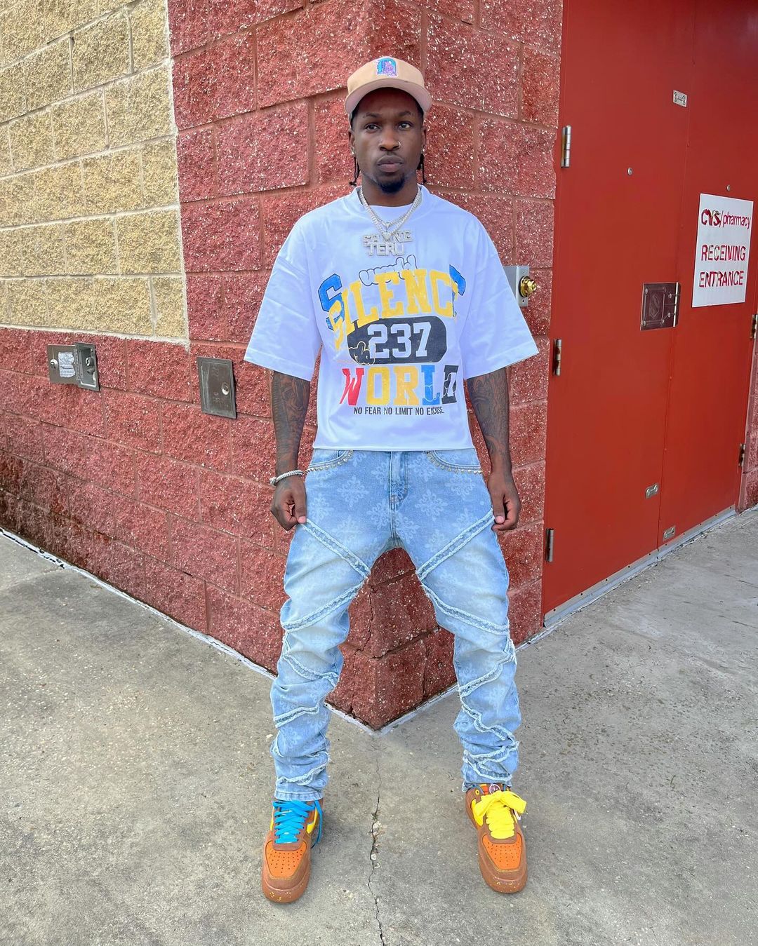 237 WORLD TEE ( WHITE )